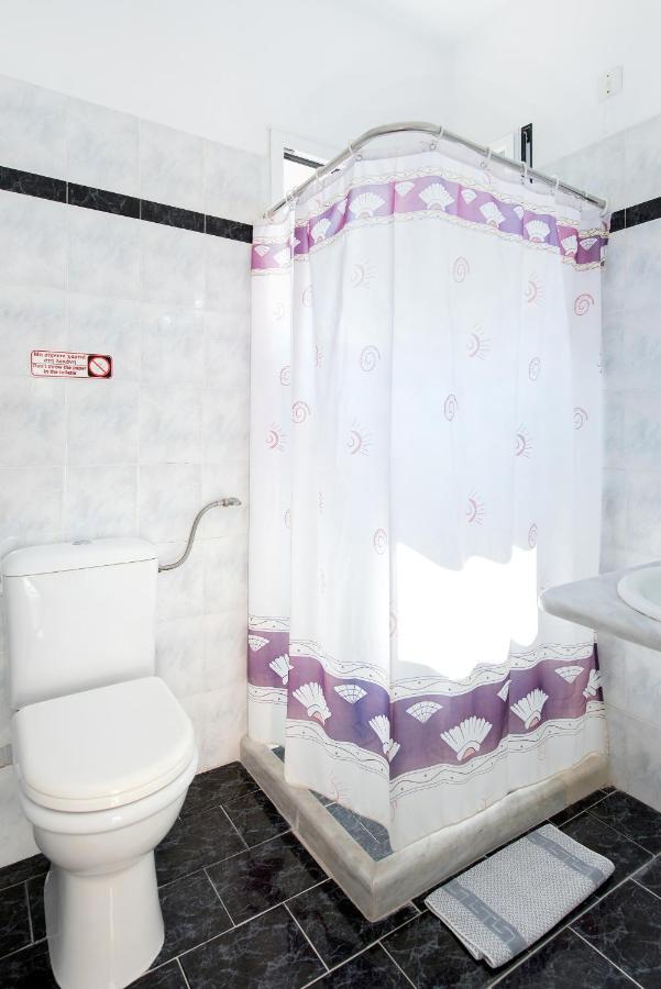 Eriva Hotel 아카라비 외부 사진